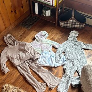 Cozy Kids Loungewear Set in Neutral and Pastel Tones